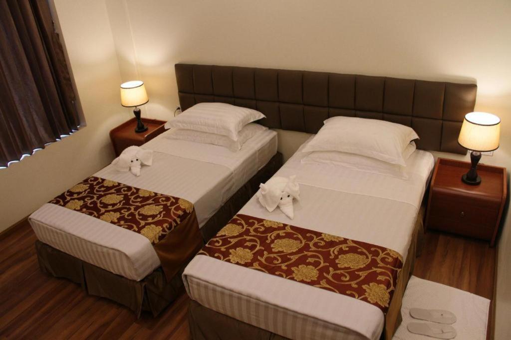 Virati Hotel Yangon Exteriör bild