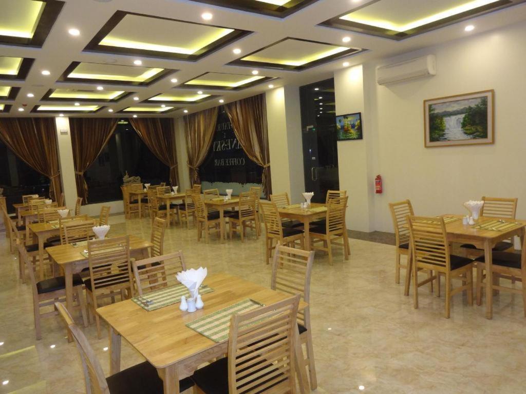 Virati Hotel Yangon Exteriör bild