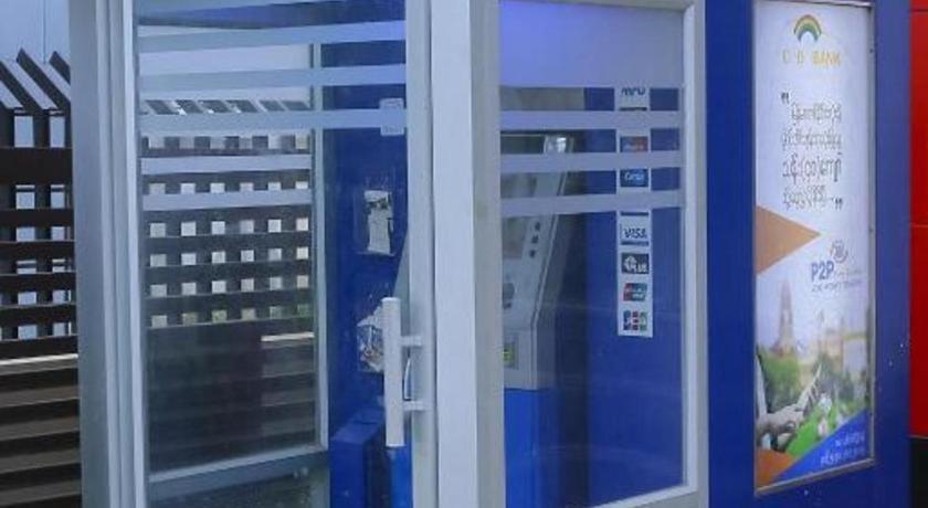 Virati Hotel Yangon Exteriör bild