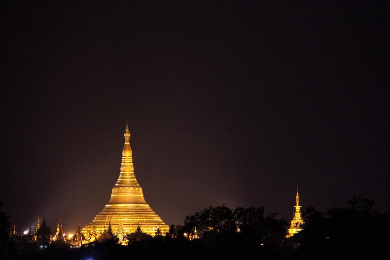Virati Hotel Yangon Exteriör bild