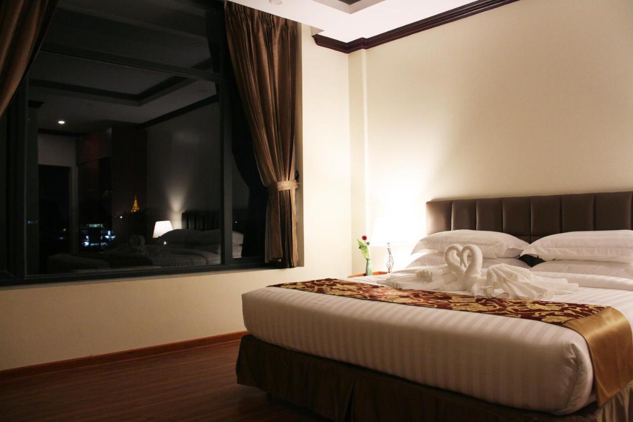 Virati Hotel Yangon Exteriör bild