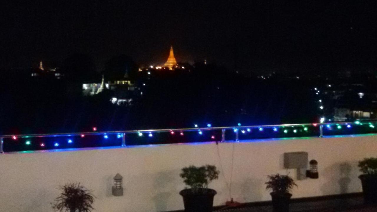 Virati Hotel Yangon Exteriör bild