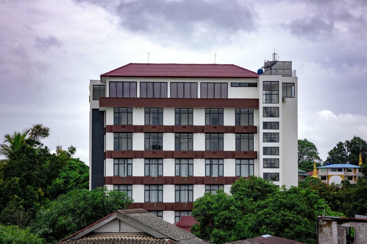 Virati Hotel Yangon Exteriör bild