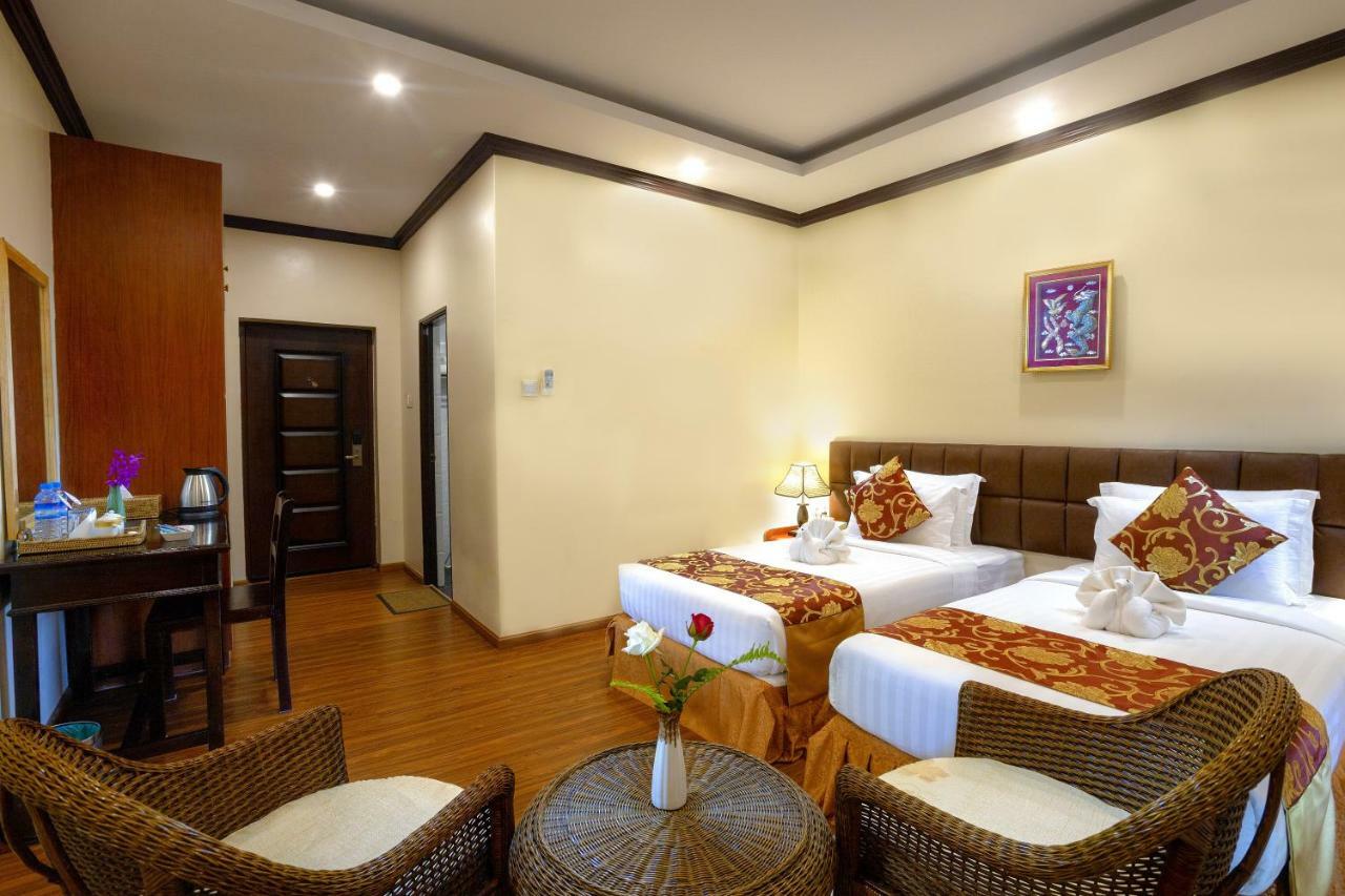 Virati Hotel Yangon Exteriör bild